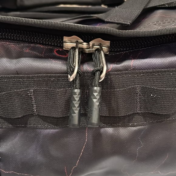 The North Face Base Camp Duffel Bag Medium 71 liters Brand new w/tags. - Picture 9 of 16